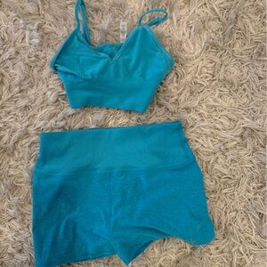 Alo blue biker and bra set